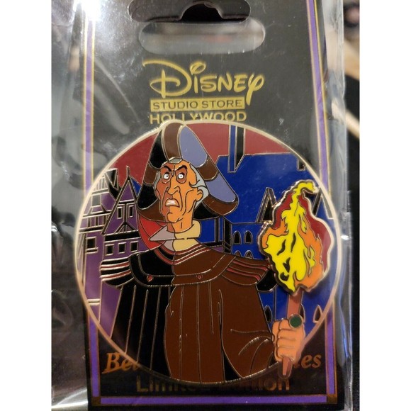 Disney Pin 136096 Expo D23 DSSH Dark Tales The Hunchback of Notre Dame Frollo LE - Picture 1 of 12